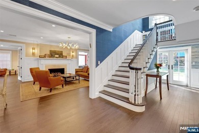 An extraordinary red-brick and stone colonial estate awaits on 2 - photo 2