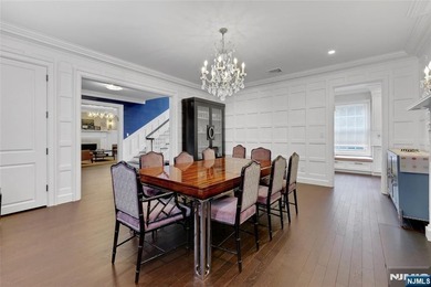 An extraordinary red-brick and stone colonial estate awaits on 2 - photo 7