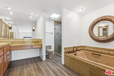 Treat yourself to this beautiful, light and bright 2-bedroom, 2 - photo 29
