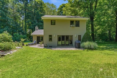Tucked in the middle of a private street in Stormville, this - photo 30