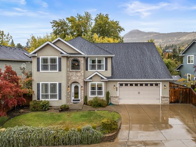 (private lake, pond, coastal) Home Sale Pending in Medford Oregon