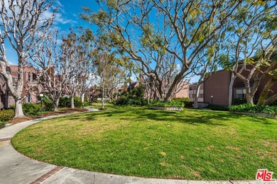 Treat yourself to this beautiful, light and bright 2-bedroom, 2 - photo 39