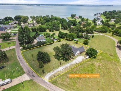 Great Lake Views! 3/2/4 on 1 Acre! - photo 44