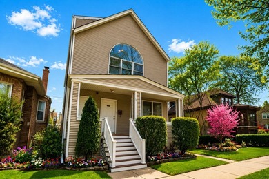 (private lake, pond, creek) Home Active Under Contract in Chicago Illinois