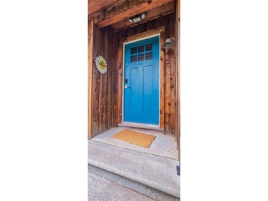 Welcome to your fully updated, turn-key lake retreat-where - photo 3