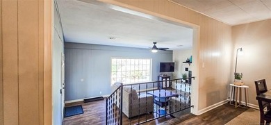 Welcome to your fully updated, turn-key lake retreat-where - photo 10