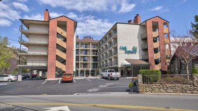 Motivated seller, bring an offer! This contemporary 1-bedroom