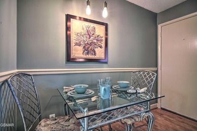 Motivated seller, bring an offer! This contemporary 1-bedroom