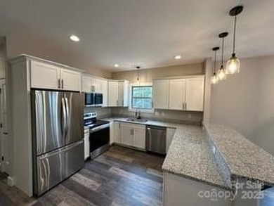 Newly built and quality construction in Black Mountain! Close to - photo 10