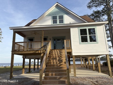 Pungo River - Beaufort County Home For Sale in Belhaven North Carolina