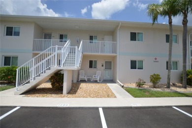 Lake Condo For Sale in Lake Suzy, Florida