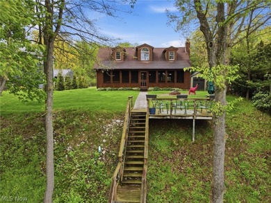 This cozy Lake front home with the warmth & charm of a private - photo 10