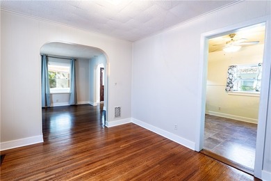 Welcome to 58 Coventry Avenue! Nestled in the highly desired - photo 11