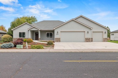 Upper Klamath Lake Home For Sale in Klamath Falls Oregon