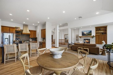 Discover this spectacular Miramont residence, perfectly - photo 13