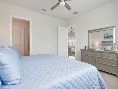 This highly upgraded 2BR + den villa in Azure at Hacienda Lakes - photo 14