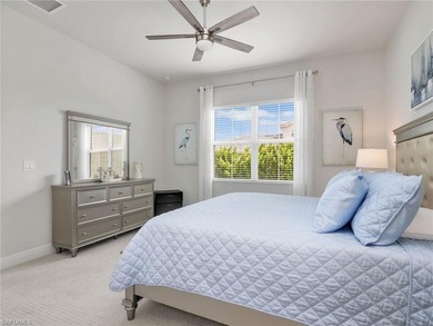 This highly upgraded 2BR + den villa in Azure at Hacienda Lakes - photo 15