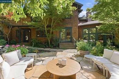 Masterfully conceived by Michael Brinkerhoff & built in 2003 - photo 17
