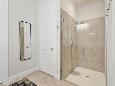 This highly upgraded 2BR + den villa in Azure at Hacienda Lakes - photo 17