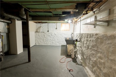 Welcome to 58 Coventry Avenue! Nestled in the highly desired - photo 18