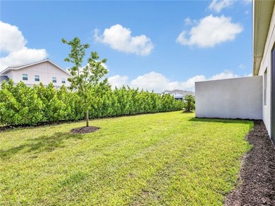 This highly upgraded 2BR + den villa in Azure at Hacienda Lakes - photo 26
