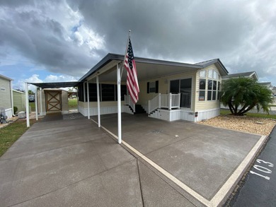 (private lake, pond, creek) Home For Sale in Bushnell Florida