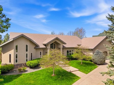 Discover this spectacular Miramont residence, perfectly - photo 45