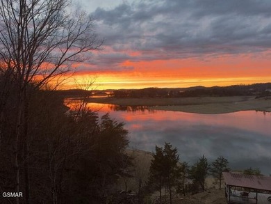 Priced to Sell! Motivated Seller! Private 2.8 ac lakefront - photo 8