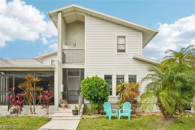 Welcome to this beautifully designed two-story townhouse - photo 1
