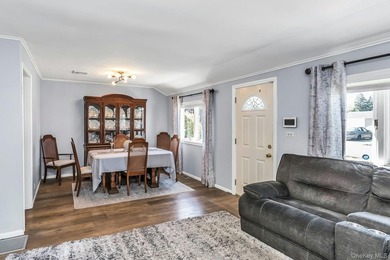 Spacious and sun filled this mid-block ranch has it all - photo 4