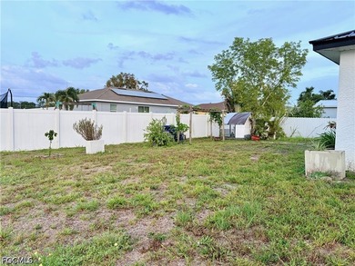 Remodeled and move-in ready, this beautiful Cape Coral home - photo 13