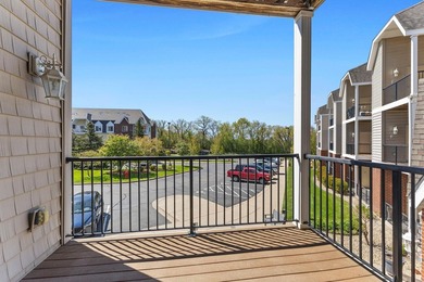 Welcome home to this beautifully updated 1 bedroom, 1 bathroom - photo 13