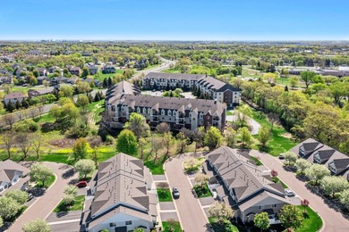 Welcome home to this beautifully updated 1 bedroom, 1 bathroom - photo 19