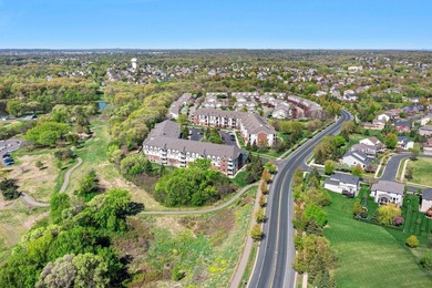 Welcome home to this beautifully updated 1 bedroom, 1 bathroom - photo 23
