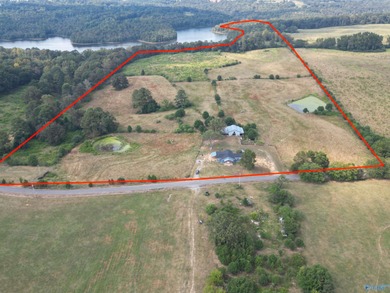 Rare opportunity to own 53+ acres of pasture, ponds, and - photo 2
