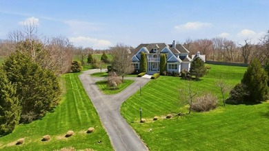 Set on three private acres abutting Newport National Golf Club - photo 6