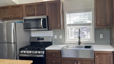 Adorable, ADA compliant 2022 Park Model home in Skookum