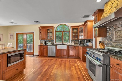 This spacious colonial checks all the boxes plus so much more! - photo 8
