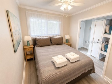 Beautifully REMODELED FIRST-FLOOR villa in the desirable A - photo 11