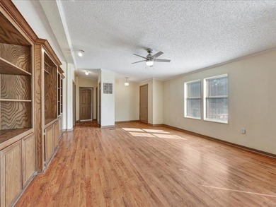 Offering $5,000 towards buyers closing cost! Perfectly located - photo 11