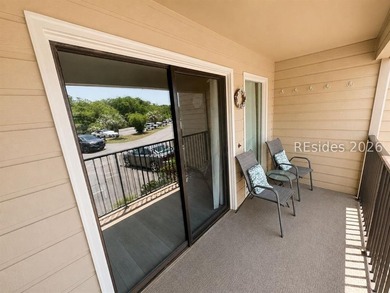 Beautifully REMODELED FIRST-FLOOR villa in the desirable A - photo 16