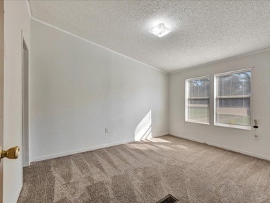Offering $5,000 towards buyers closing cost! Perfectly located - photo 17