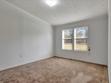 Offering $5,000 towards buyers closing cost! Perfectly located - photo 20