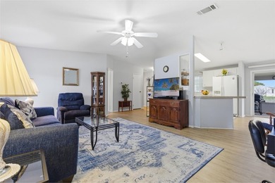 PRICED TO SELL!! MOTIVATED SELLER!! 2 bedroom, 2 bath home - photo 5