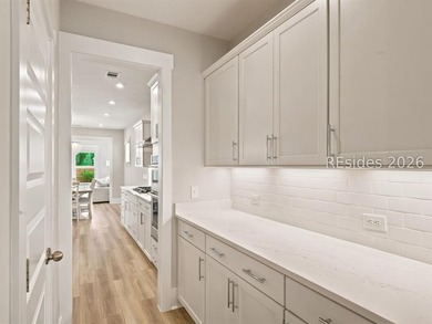 The custom heated and chilled in-ground pool, water features - photo 9