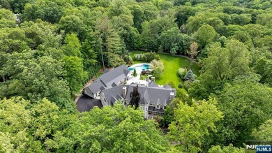 A truly once in a generation offering, this East Hill estate is - photo 2