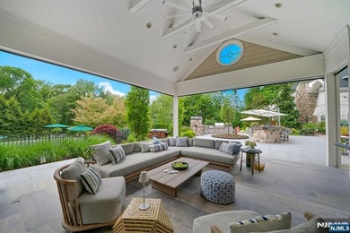 A truly once in a generation offering, this East Hill estate is - photo 4