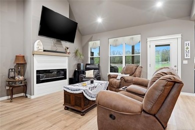 Custom character meets country freedom in this thoughtfully - photo 10