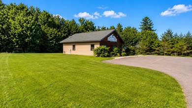 Prime Commercial Opportunity with Exceptional Visibility - photo 2