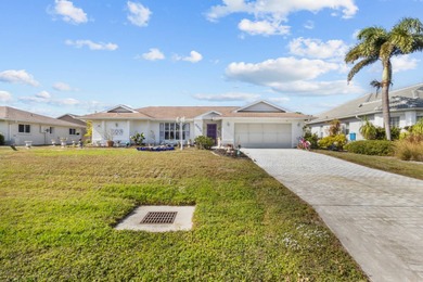 (private lake, pond, creek) Home For Sale in Venice Florida